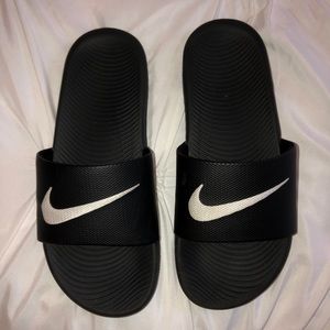 Nike youth slides